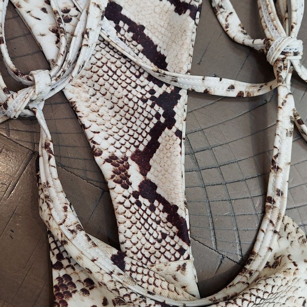Nasty Gal Snakeskin Print High Waist String Bikini Sz 2 - Picture 6 of 9